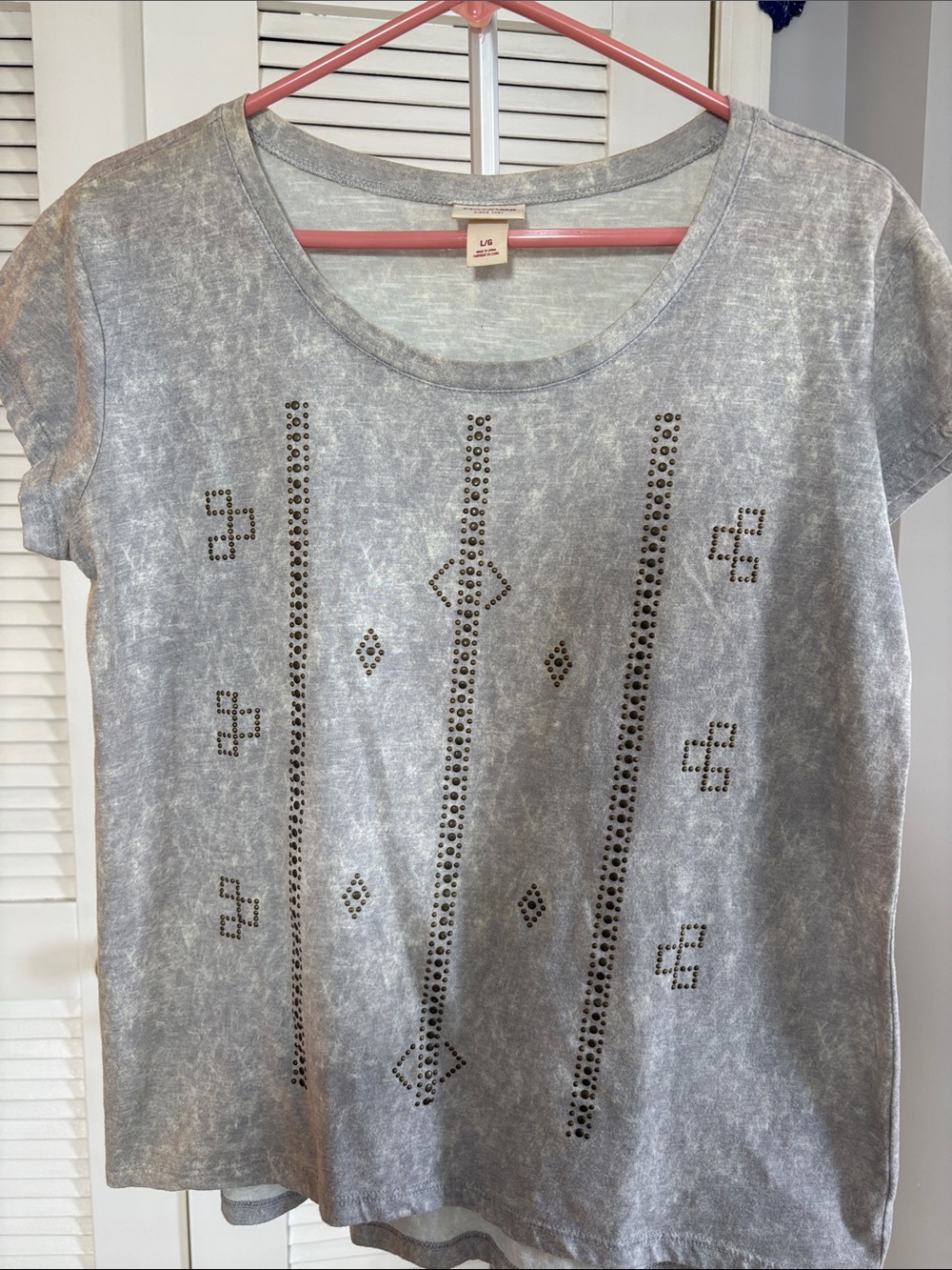 Mossimo Supply Co. Gray Studded Short Sleeve Tee